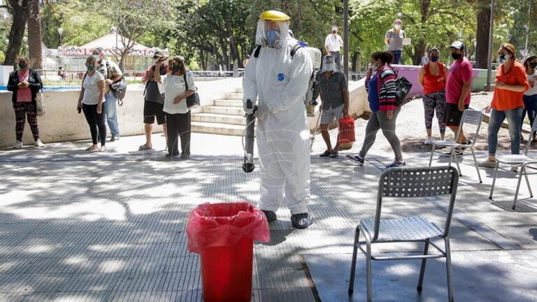 Preocupada por la cepa brasileña y las vacunas, Latinoamérica avanza hacia nuevas restricciones