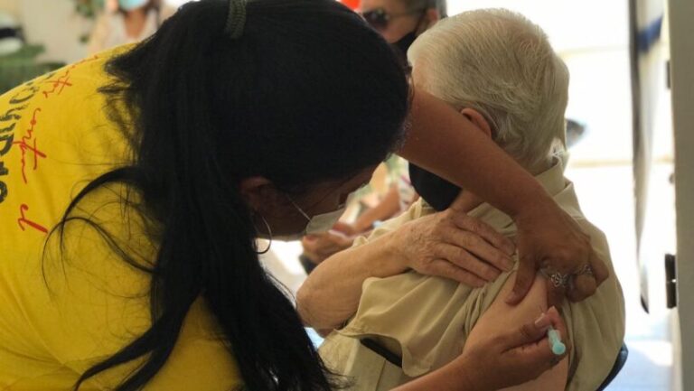 Vacunas Covid-19: se acaban las dosis y en Misiones, solo el 0,52% de la población está inmunizada