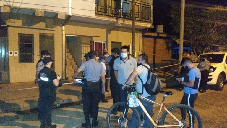 Asesinaron de 16 puñaladas a un colombiano en Posadas