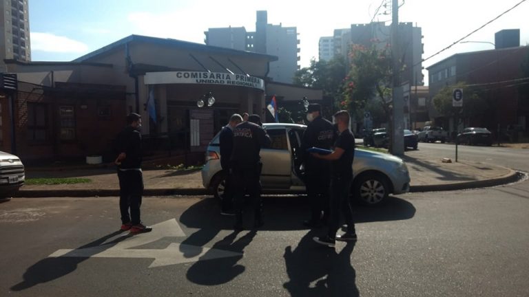 Tenía un arma a gas el vendedor que amenazó de muerte a su compañera en local de Personal