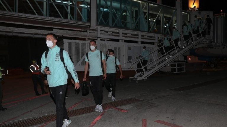 El seleccionado argentino llegó a Barranquilla para enfrentar a Colombia