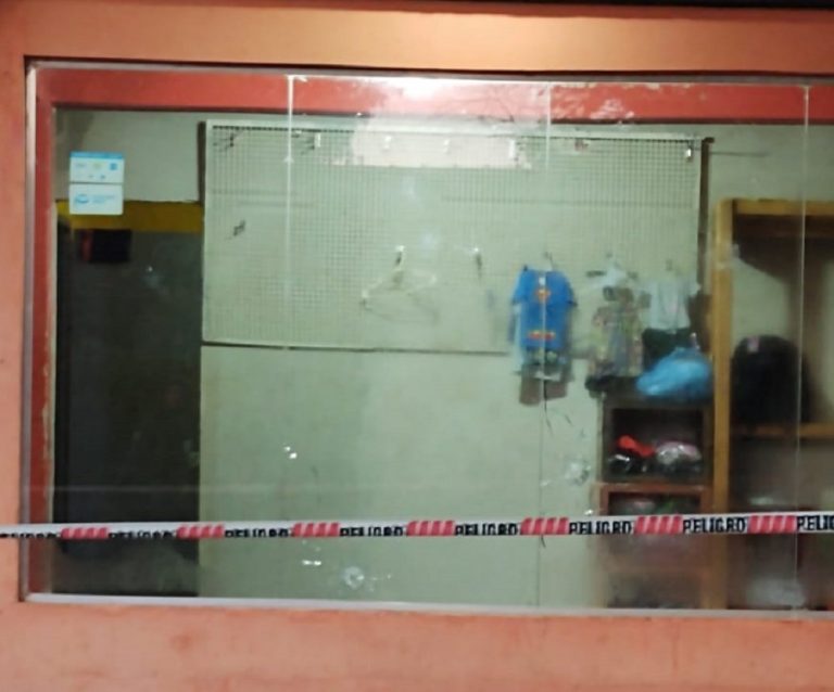 En venganza, dispararon más de 20 veces contra cuatro amigos: uno murió