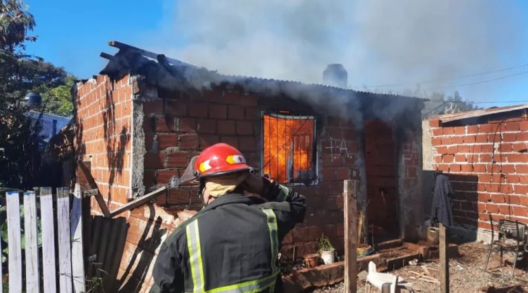 Los seis hermanitos rescatados del incendio vivirán en la casa del abuelo