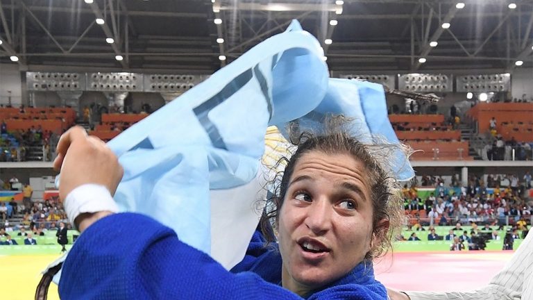 Paula Pareto: gloria y honor