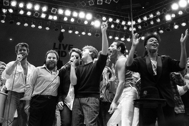 De la gloria de Queen al papelón de Madonna: el gran concierto Live Aid que dio lugar al Día Internacional del Rock