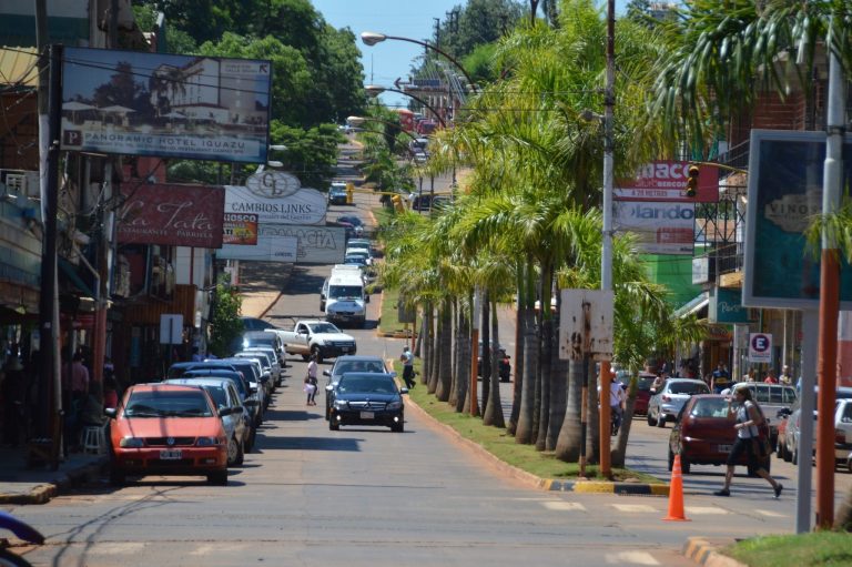 Malestar en Puerto Iguazú ante el retraso de la reapertura de frontera para el turismo