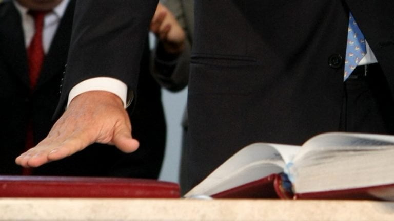 Quiénes son los diputados que juran hoy en el Congreso