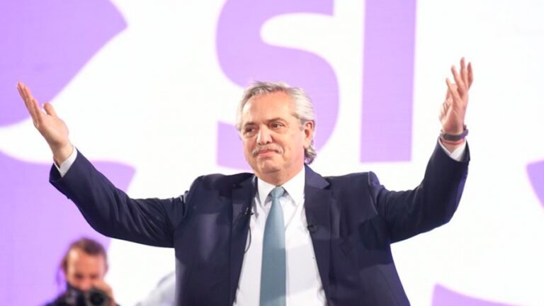 Alberto y Cristina convocaron a los festejos del 10 de diciembre en Plaza de Mayo