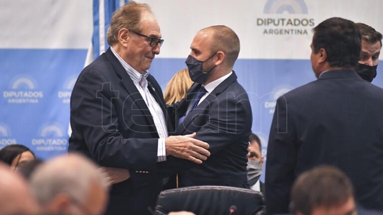 Guzmán dijo que el Presupuesto 2022 propicia «la doble recuperación económica y sanitaria»