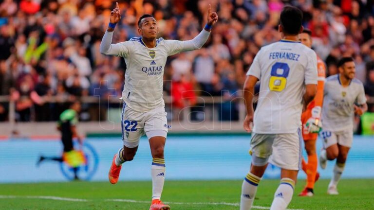 Boca venció a Aldosivi con un doblete de Villa