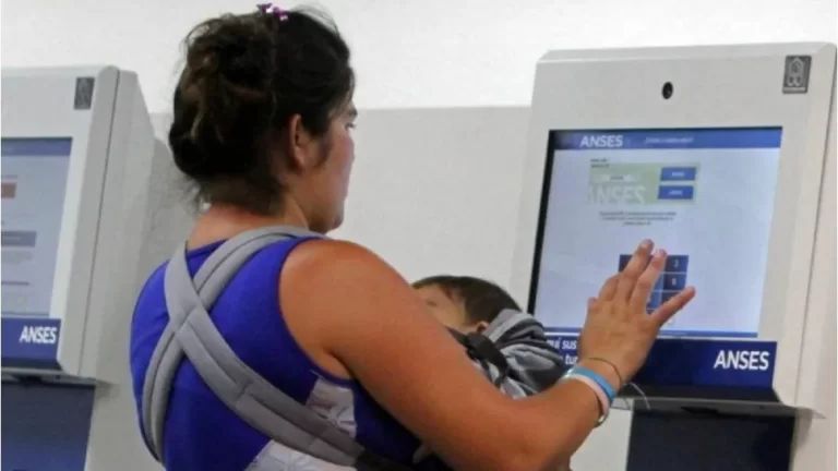 Plus de hasta $44.450 para AUH y AUE confirmado para marzo