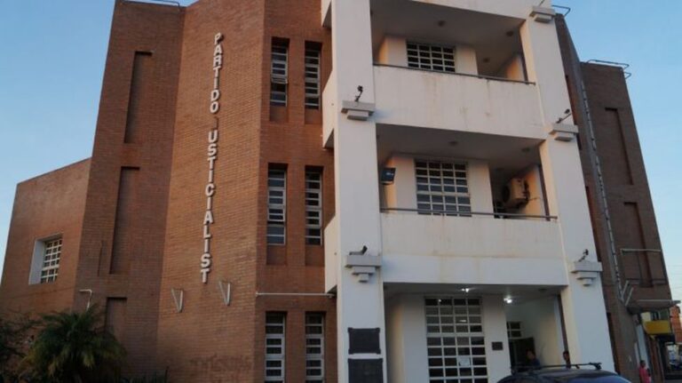 Violencia en el edificio del Partido Justicialista de Misiones.