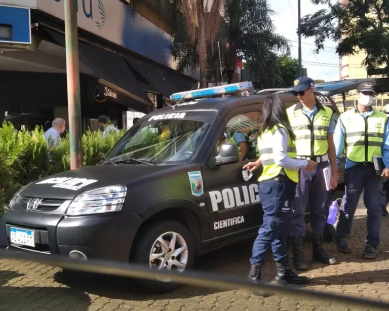 Un hombre se descompensó y murió en pleno centro de Posadas