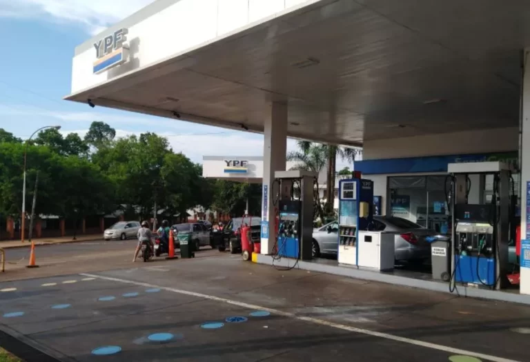 Pese al aumento, sigue la demanda de gasolina desde Brasil y Paraguay