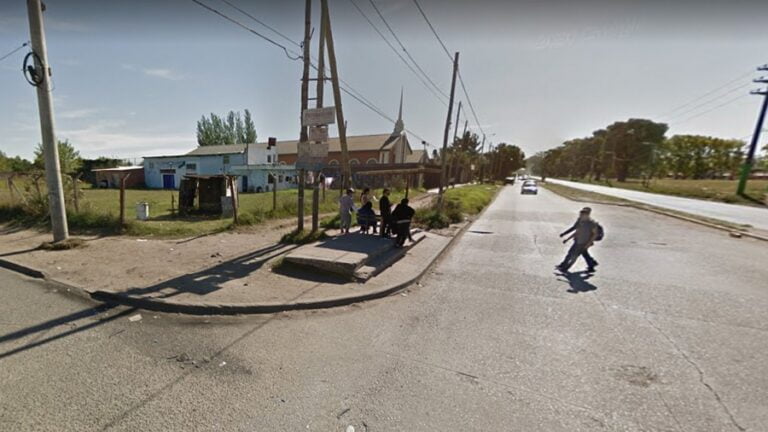 Asesinaron de dos balazos a un policía Federal cuando esperaba el colectivo