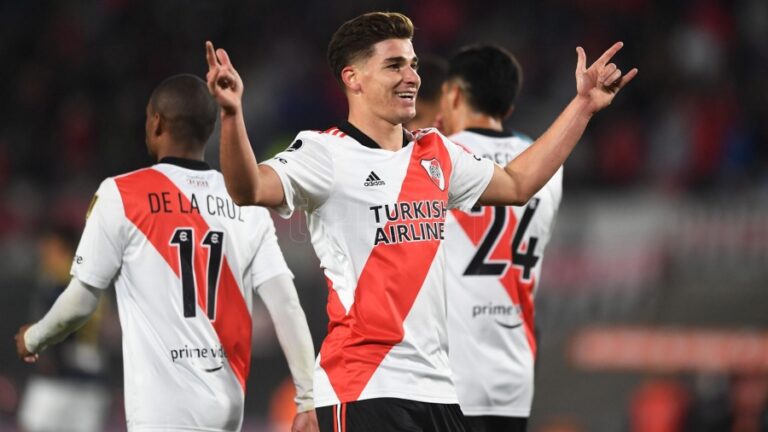 River despedazó a Alianza Lima en una mágica noche de Julián Álvarez, que marcó 6 goles