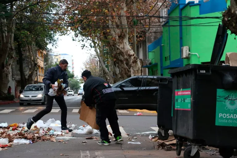 Municipales de posadas levantaron el paro tras un principio de acuerdo