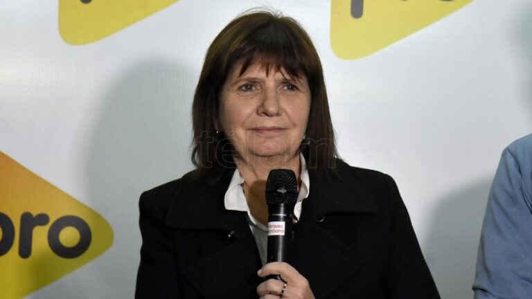Sin condenar el atentado, Patricia Bullrich salió a cuestionar el feriado