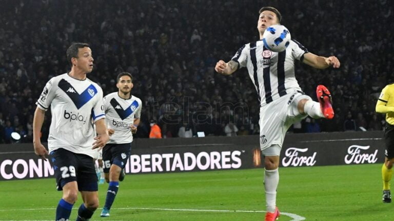 Vélez cuidó su arco, le ganó a Talleres y pasó a «semis» donde jugará ante Flamengo