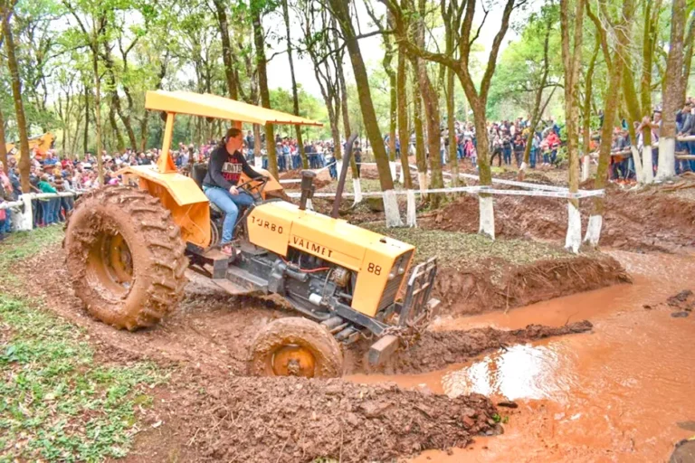 Preparan la segunda Fiesta del Tractor en Aurora
