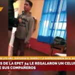 Alumnos de la EPET 24 le regalaron un celular a uno de sus compañeros