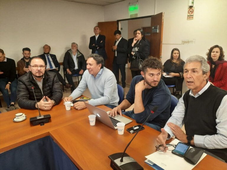 Conformarán mesa nacional tabacalera para discutir la problemática del sector