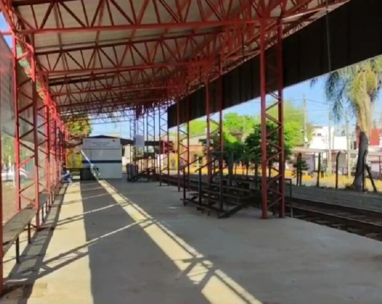 Por conflicto en la venta de pasajes en la estación de tren de Encarnación se corta el servicio internacional