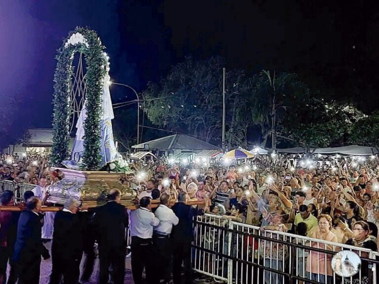 Itatí estuvo nuevamente repleta de fieles que llegaron de distintos puntos