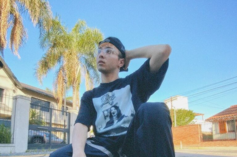 Martín Ríos, de bailar en las plazas de Posadas a estudiar danzas urbanas en Buenos Aires