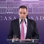 Manuel Adorni, vocero presidencial, en su conferencia de oprensa de este jueves