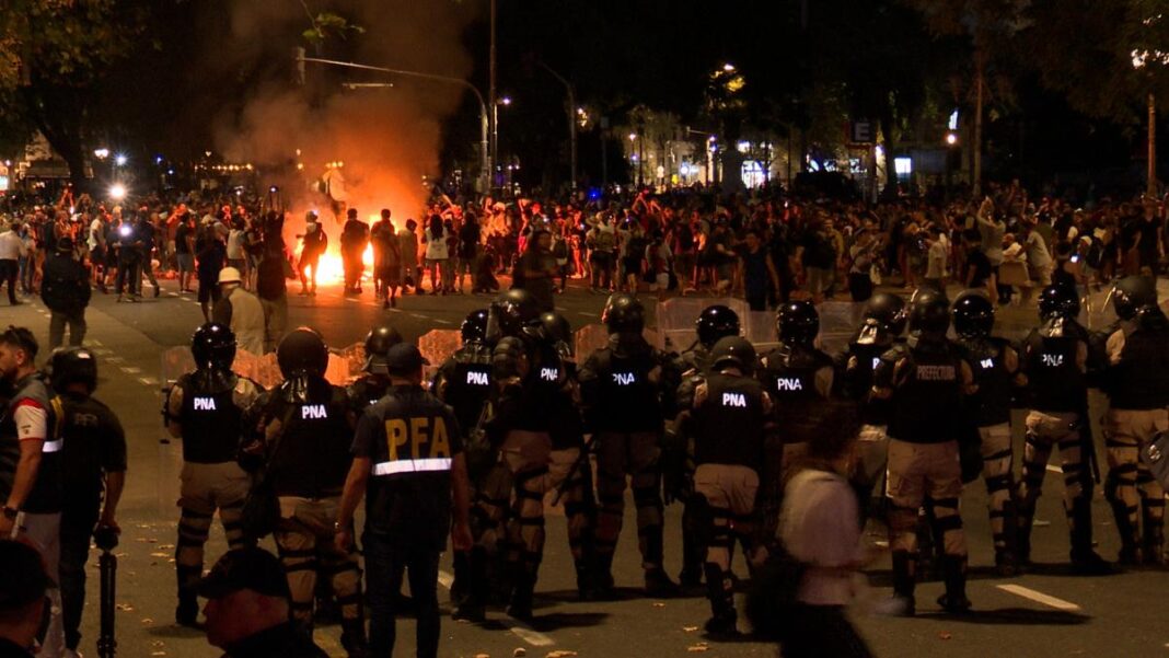 El Ministerio de Seguridad quiere cobrar los gastos ocasionados por las manifestaciones en el Congreso Foto Archivo El Ministerio de Seguridad quiere cobrar los gastos ocasionados por las manifestaciones en el Congreso Foto Archivo