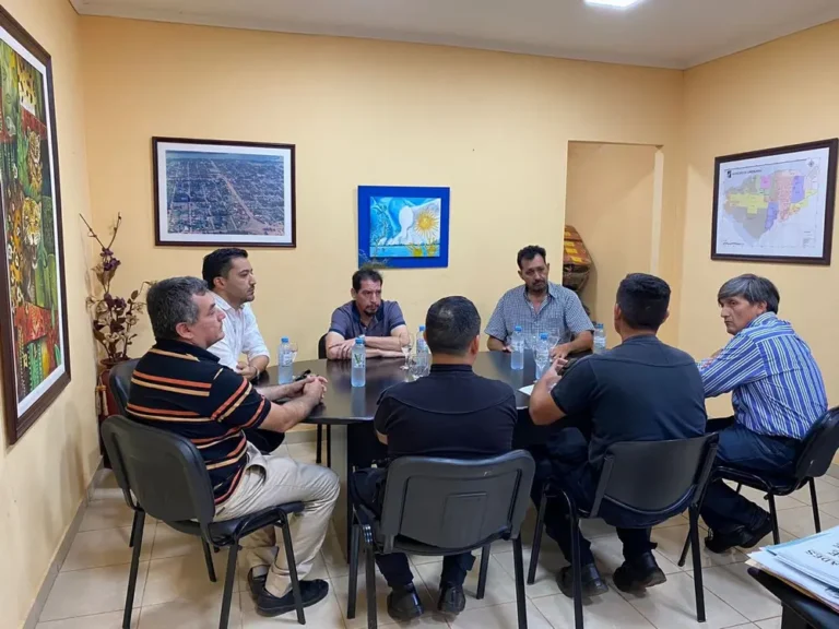 Importante Reunión en la Municipalidad de Candelaria para Abordar Temas de Tránsito y Limpieza Urbana