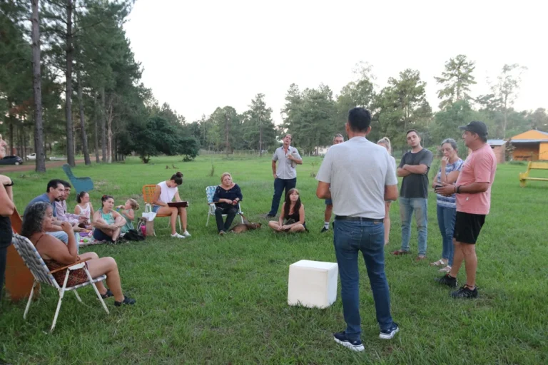 Gobierno Provincial a través del intendente anuncia obra de perforación para resolver la falta de agua en Barrio del Lago