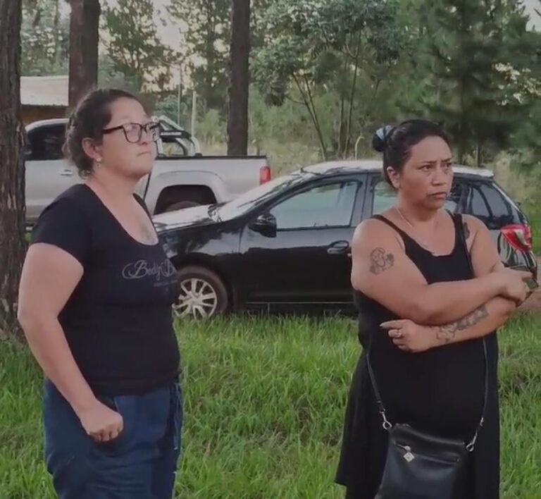 VIDEO: HIJA DE CONCEJAL DE CANDELARIA INCREPA AL INTENDENTE Y DEBIÓ SER HECHADA POR LOS VECINOS