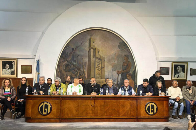 Un paro total en el país contra el ajuste de Milei