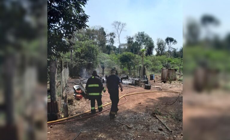 Dos hermanitos murieron calcinados en el incendio de su casa en Montecarlo