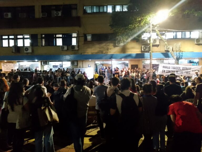 Estudiantes decidieron tomar la Facultad de Humanidades por 24 horas