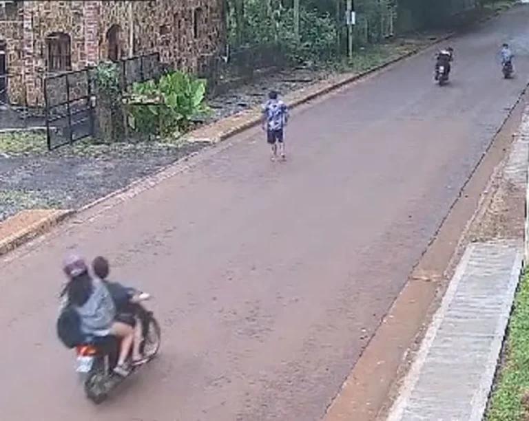 En Iguazú los ruidos molestos, maniobras peligrosas y caños de escape libres son una constante en las zonas asfaltadas. Creés que pasa lo mismo En Candelaria?