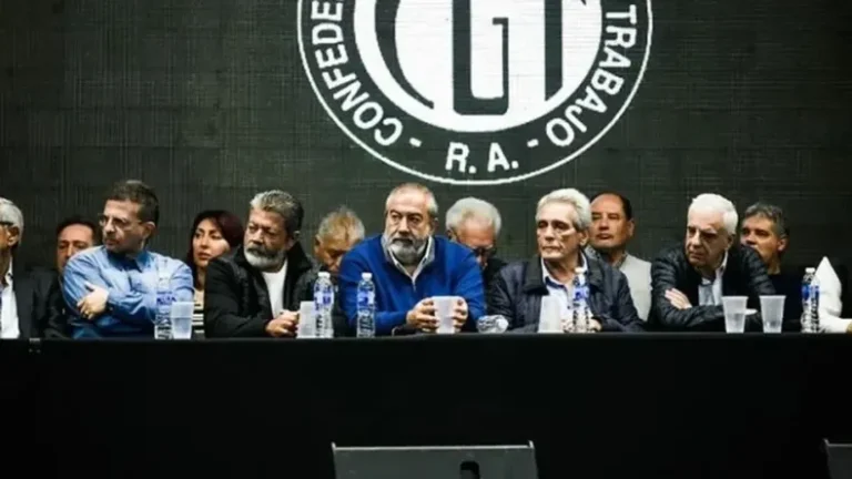 La CGT extiende el paro a 36 horas y anuncia marcha con jubilados el 9 de abril