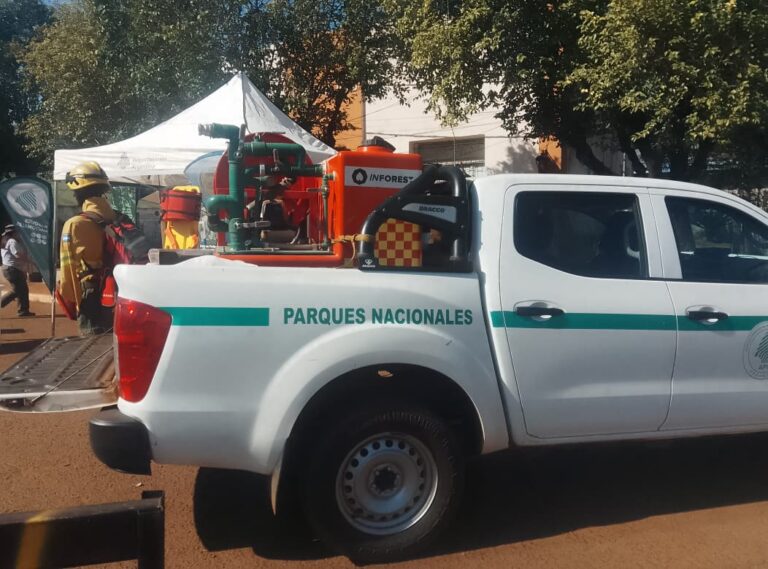 Bomberos Voluntarios de Candelaria destacan su labor en demostración de equipamientos en Santa Ana