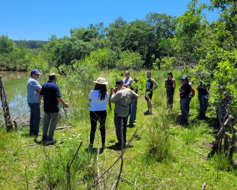 Productores de la Cuenca Sur participaron de una jornada clave sobre protección de vertientes en Santa Ana